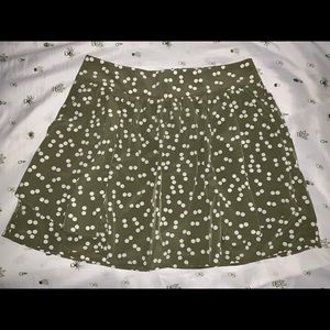 EUC Olive green/white skirt